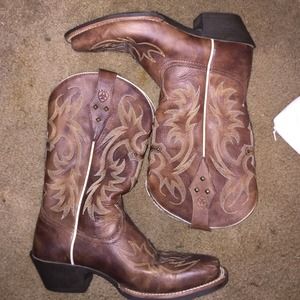 Ariat cowboy boots