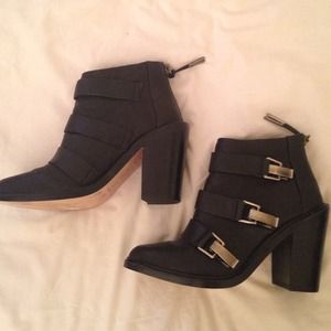 L.A.M.B. Heeled leather booties