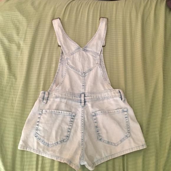 Shorts-Overalls - Picture 2 of 2