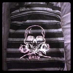Tote bag