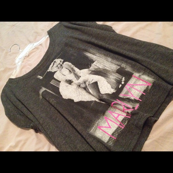 Marilyn Monroe crop top