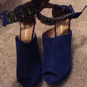 💥FLASH SALE💥cobalt blue wedge. Brand new. Size9