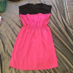 Cute pink and black dress!