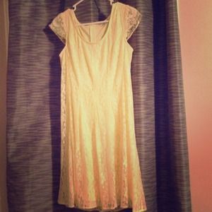 Madison Leigh pale yellow lace dress