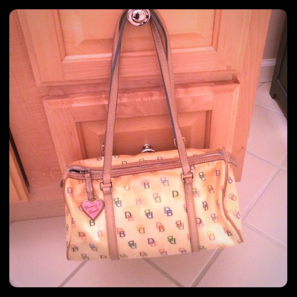 D&B barrel bag