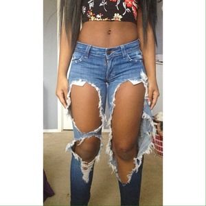 Heavily torn "Hannah" contoured slim crop jeans
