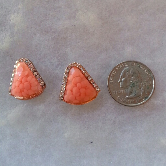 SOLD Pink coral gummy look earrings - Picture 2 of 3