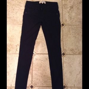 Black skinny jeggings