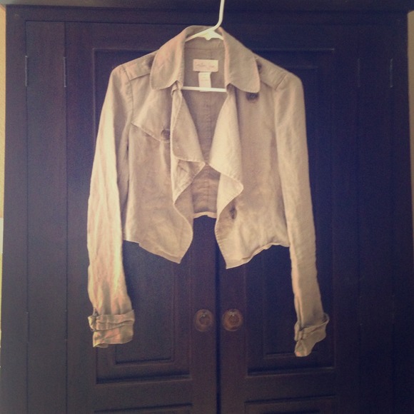 Nude linen cropped jacket