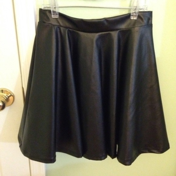 BN black faux leather skater skirt