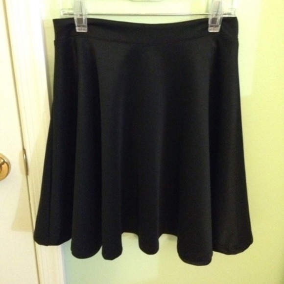 BN Classic black skater skirt
