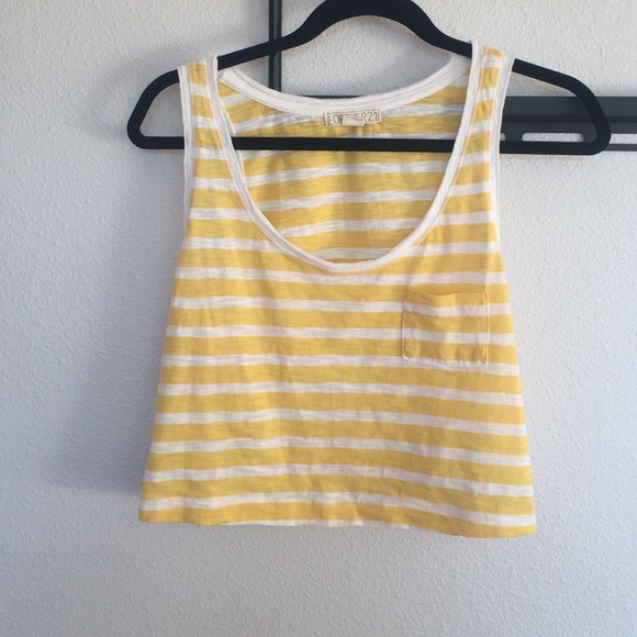 Forever 21 Tops - crop top