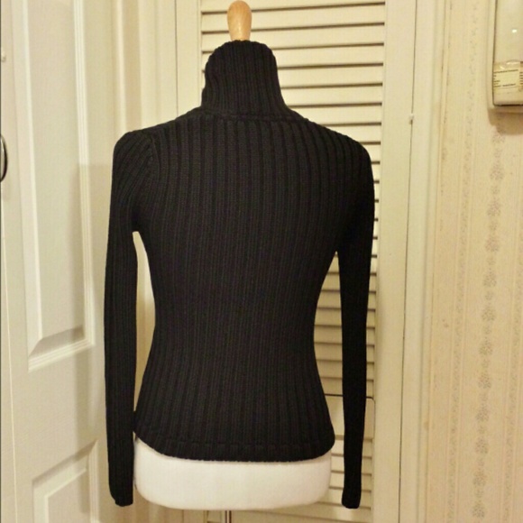 Sweater - Picture 3 of 3