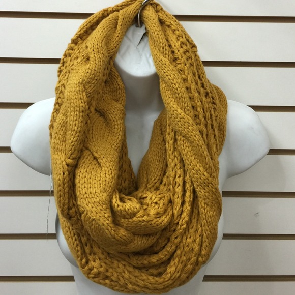 Infinity scarves - Picture 2 of 4