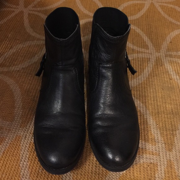 Used Nine West booties