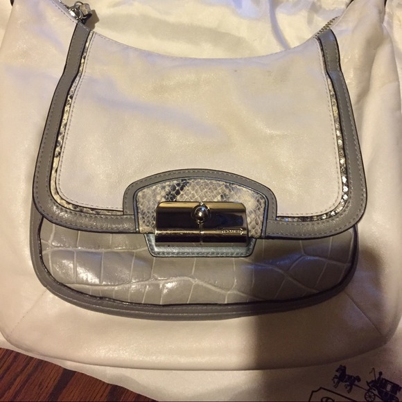 ‼️Sale‼️Cream and grey coach shoulder bag - Picture 2 of 4