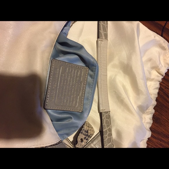 ‼️Sale‼️Cream and grey coach shoulder bag - Picture 4 of 4