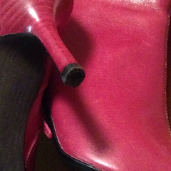Steve Madden Leather Pointy Bootie Berry Color 7.5 - Picture 4 of 4