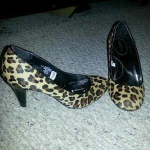 Cute Leopard Pumps