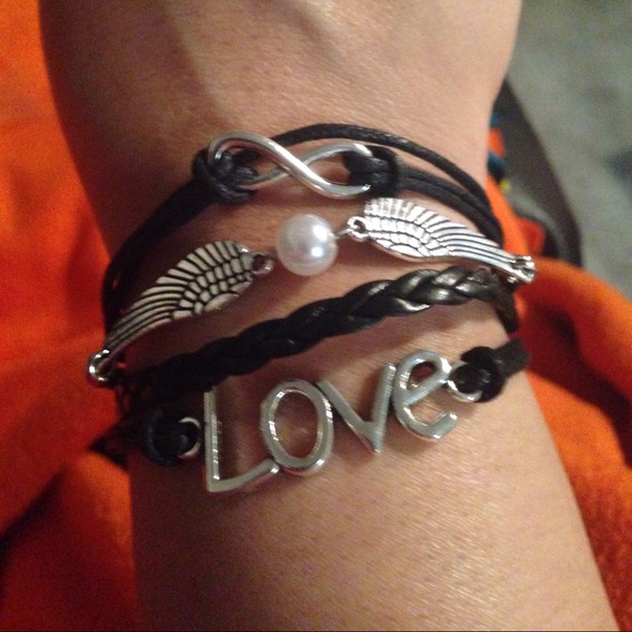 New black bracelet !!