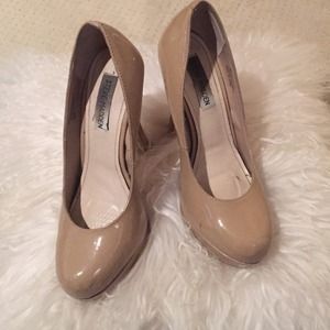 Steve Madden Nude Pumps