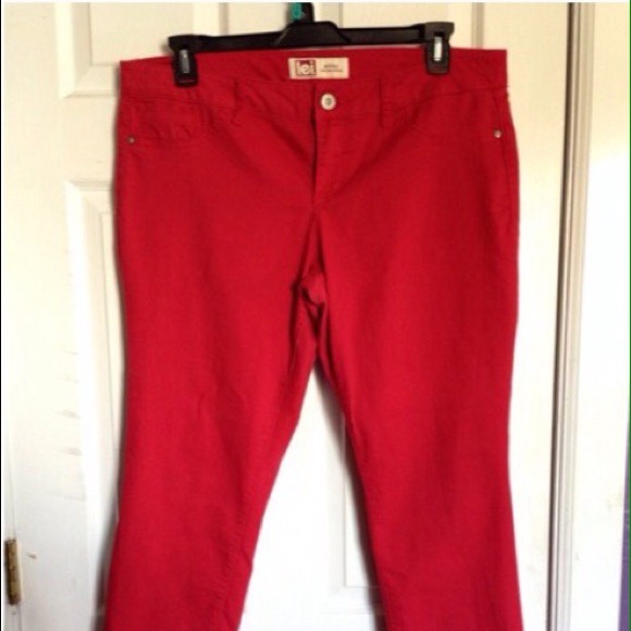 Red skinny jeans