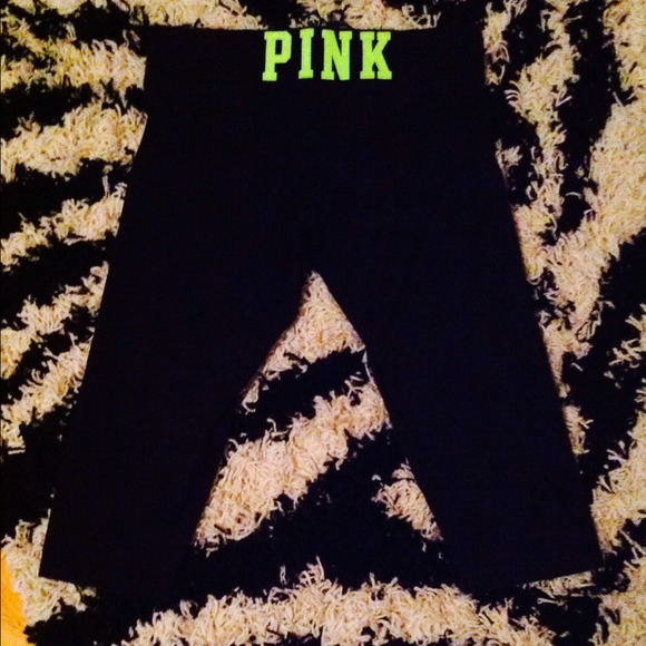 Victorias secret PINK black crop capri yoga pant L