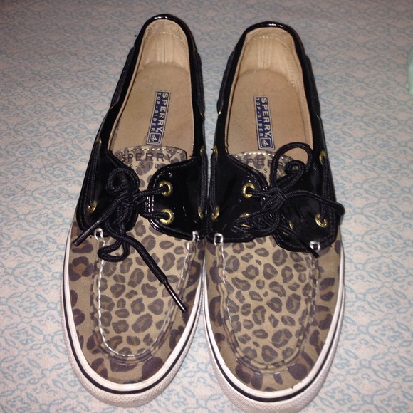 Leopard print sperry top-sider