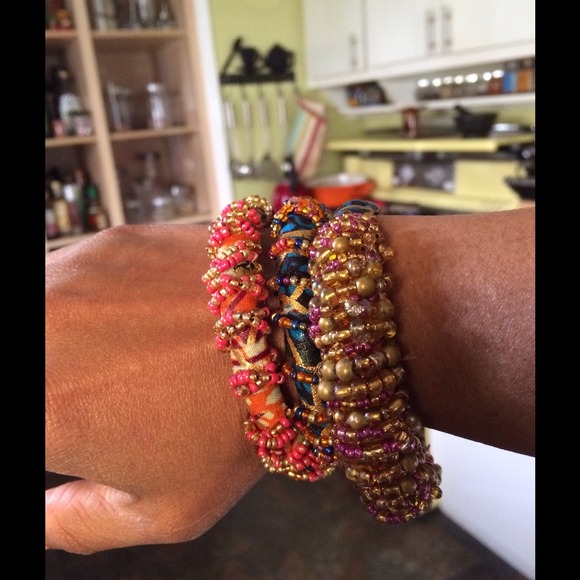 Beaded bangles for the Hip Girl - Picture 2 of 4
