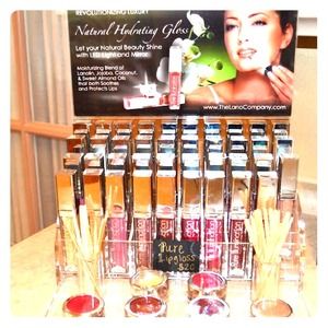 Pure Illumination lighted lip gloss w mirror