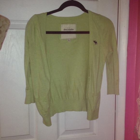 Green abercrombie kids cardigan