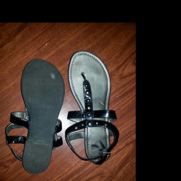 Scandals - Picture 2 of 3