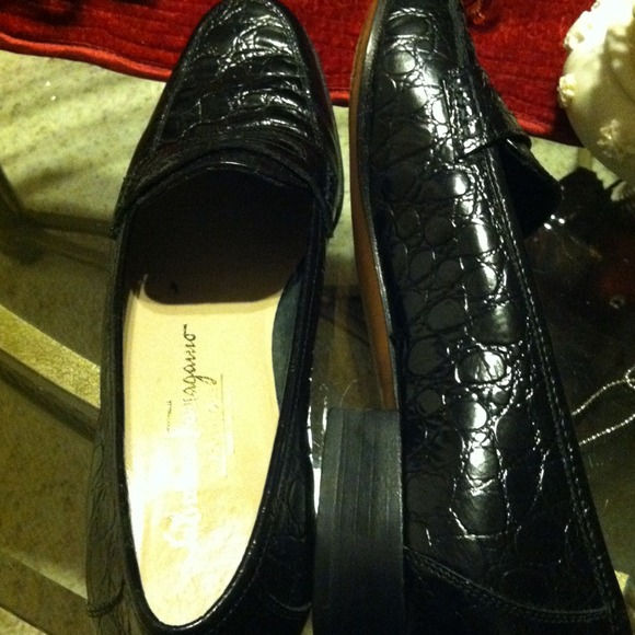 Salvatore Ferragammo great condition , size 9 - Picture 3 of 4