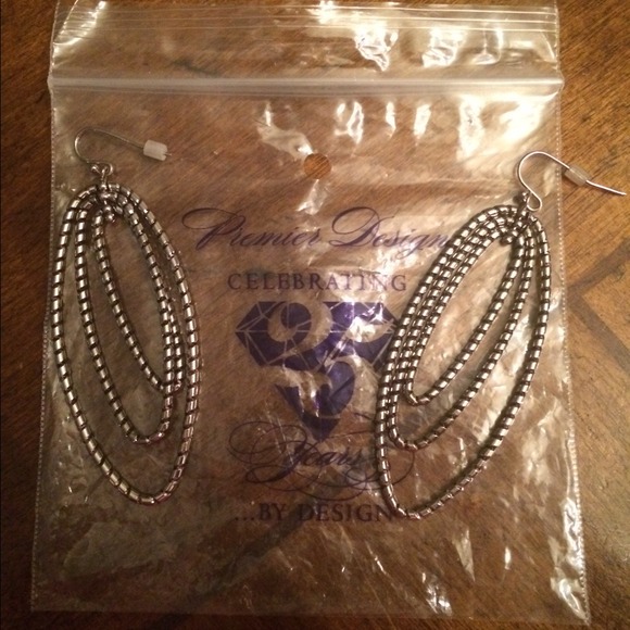 Premier design earrings