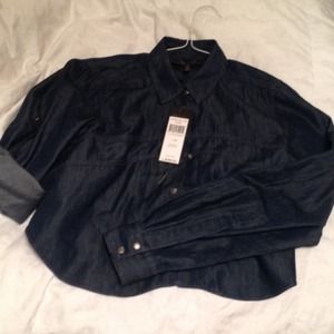 BCBG crop button up