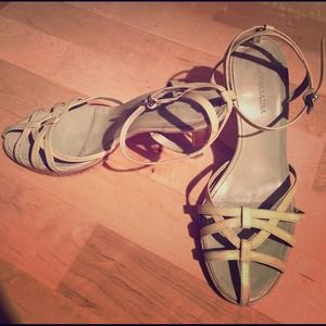 BCBG MAXAZARIA nude strapy heels