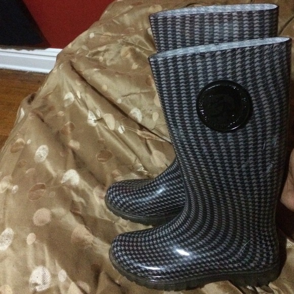 Diesel rain boots...Like new... - Picture 1 of 3