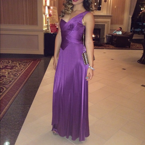 BCBG MaxAzria Nikita One shoulder Chiffon Dress