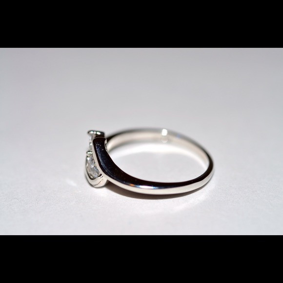 Ring - Picture 2 of 4