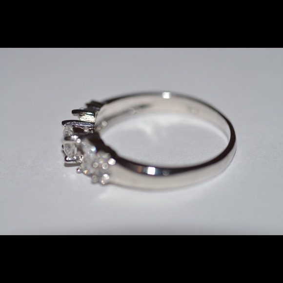 Ring - Picture 2 of 3