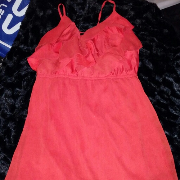 ❌Sold❌🚫te yet sexy red dress!!