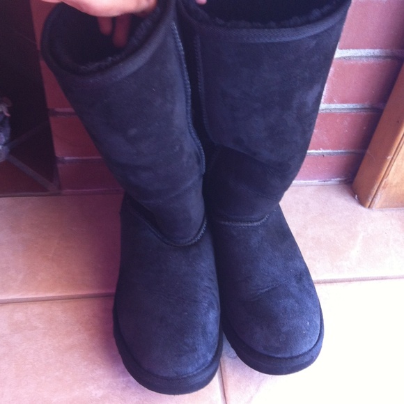 Shoes - Tall Black furry boots