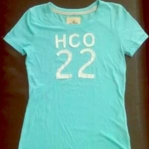 Hollister 22 shirt