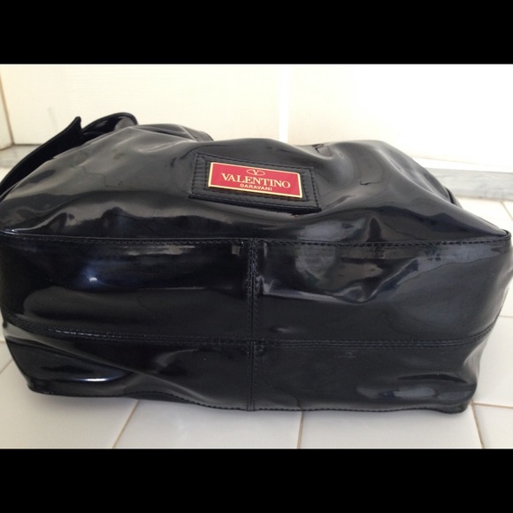 TRADED! W/Rhea ! ..Valentino 1,200$ Lacca Handbag - Picture 2 of 4