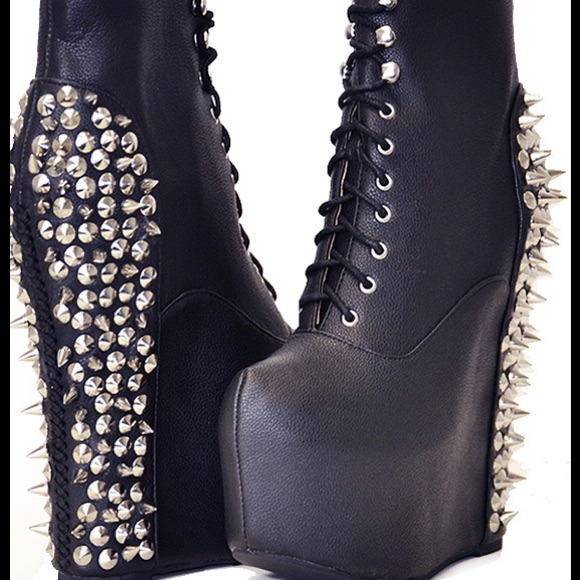Jeffrey Campbell spiked damsel
