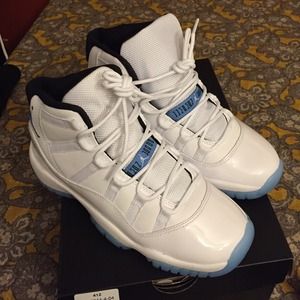 Air Jordan 11 Retro "Legend Blue"