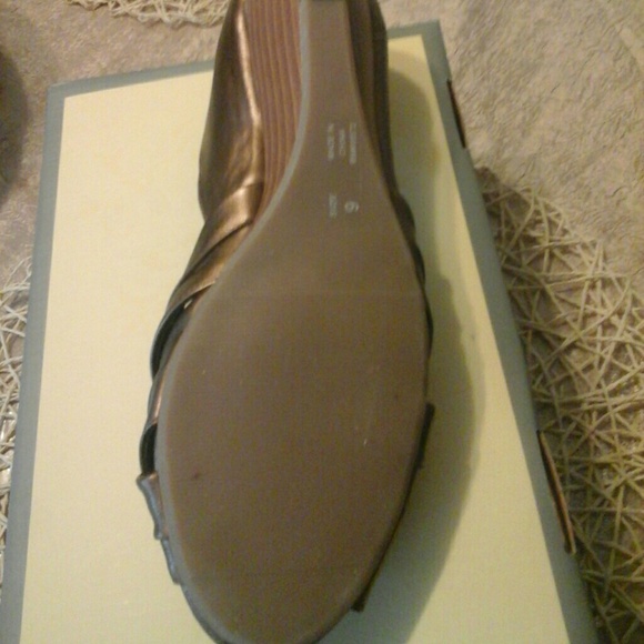 Shoes - Picture 3 of 3