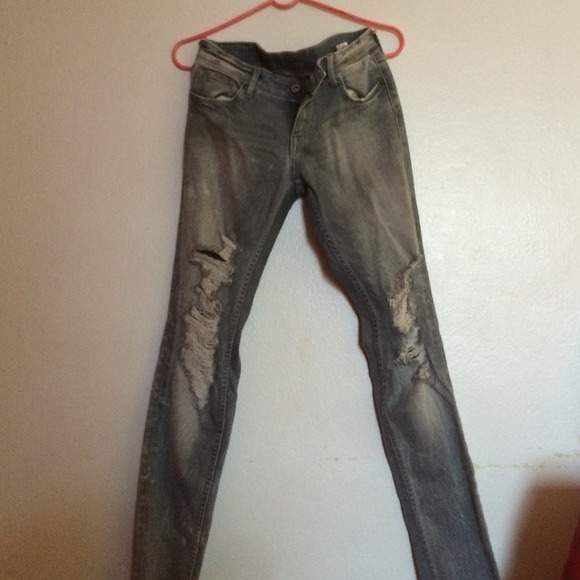 Distress jeans