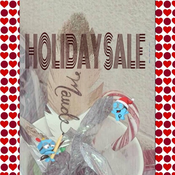 ❄️ Poshmark Holiday Sale ❄️