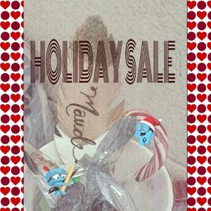 ❄️ Poshmark Holiday Sale ❄️